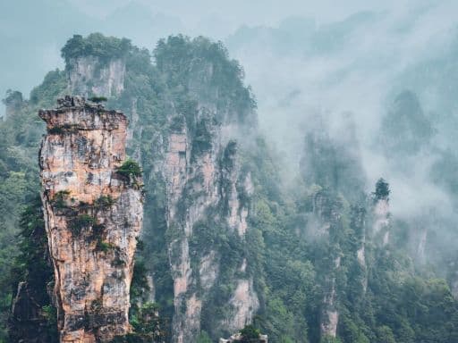 ENCHANTING ZHANGJIAJIE & FENGHUANG ANCIENT TOWN